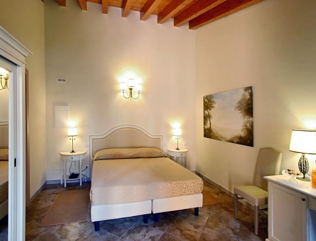 Hotel Villa Borghesi Corte dei Cortesi Pokoj fotografie